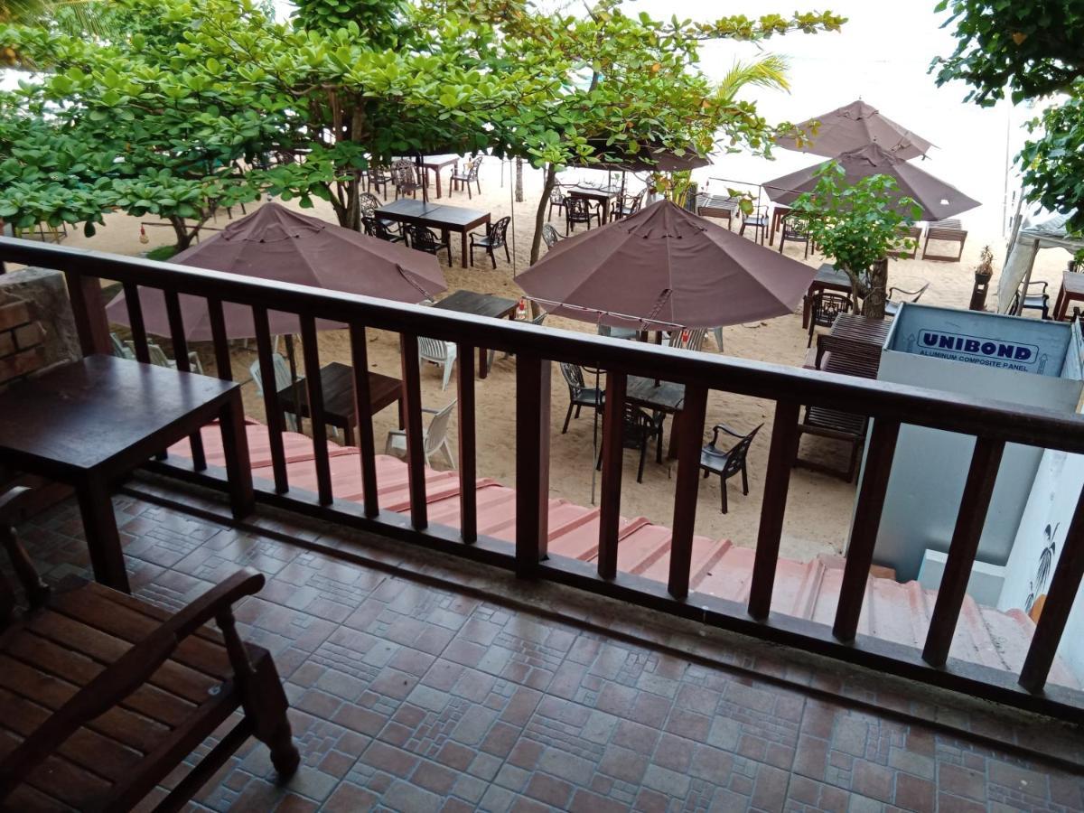 Wave Beach Resort Unawatuna Extérieur photo