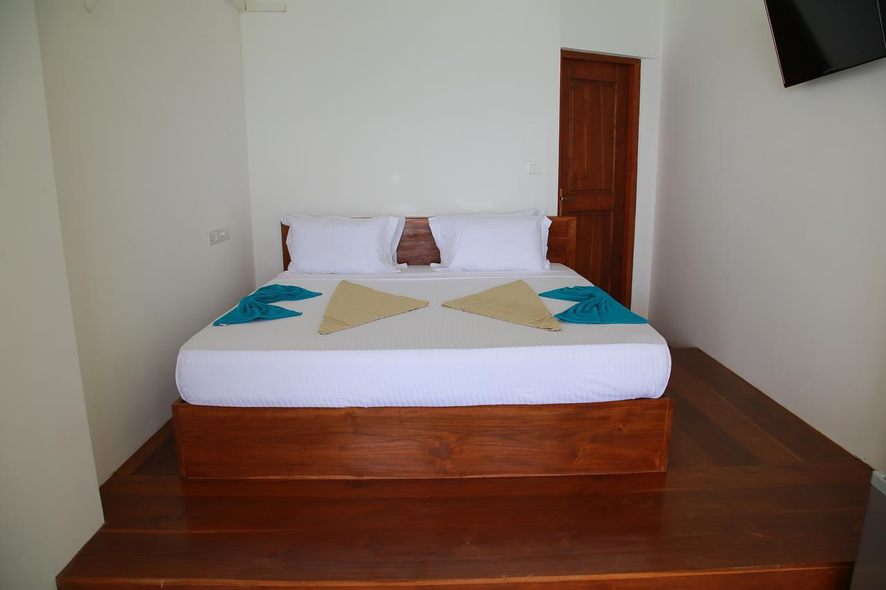 Wave Beach Resort Unawatuna Extérieur photo