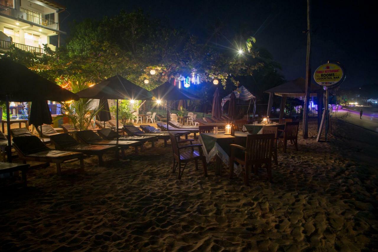 Wave Beach Resort Unawatuna Extérieur photo