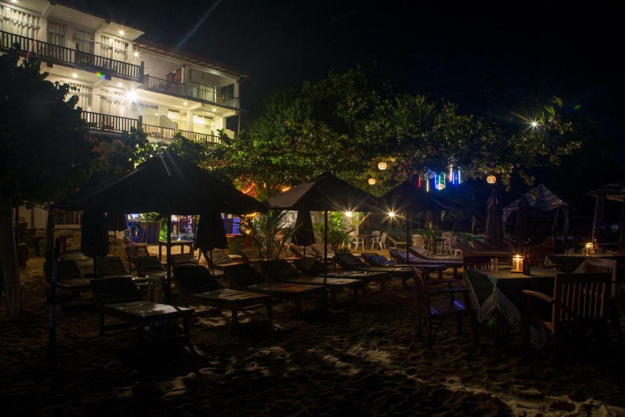 Wave Beach Resort Unawatuna Extérieur photo