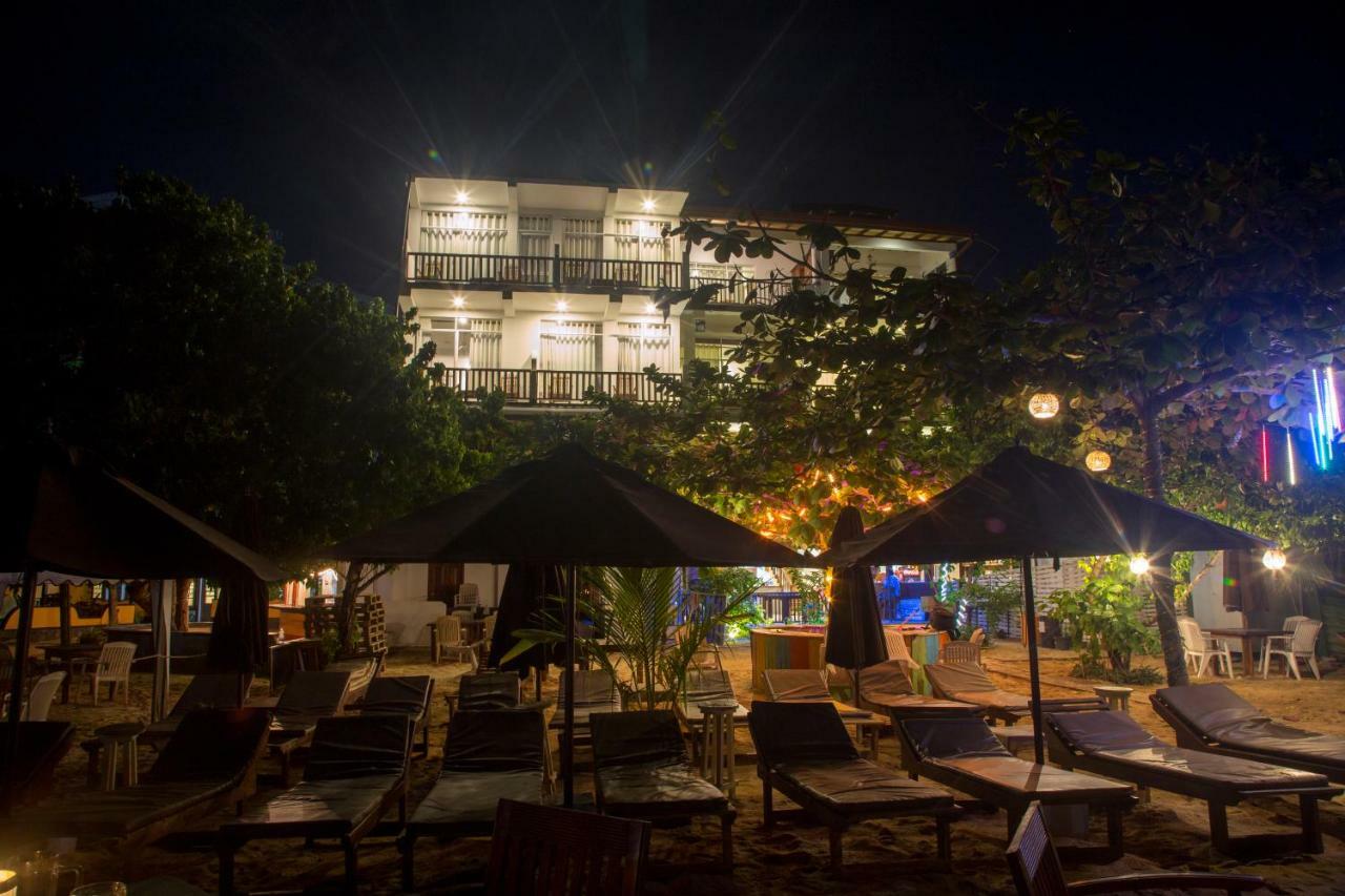 Wave Beach Resort Unawatuna Extérieur photo
