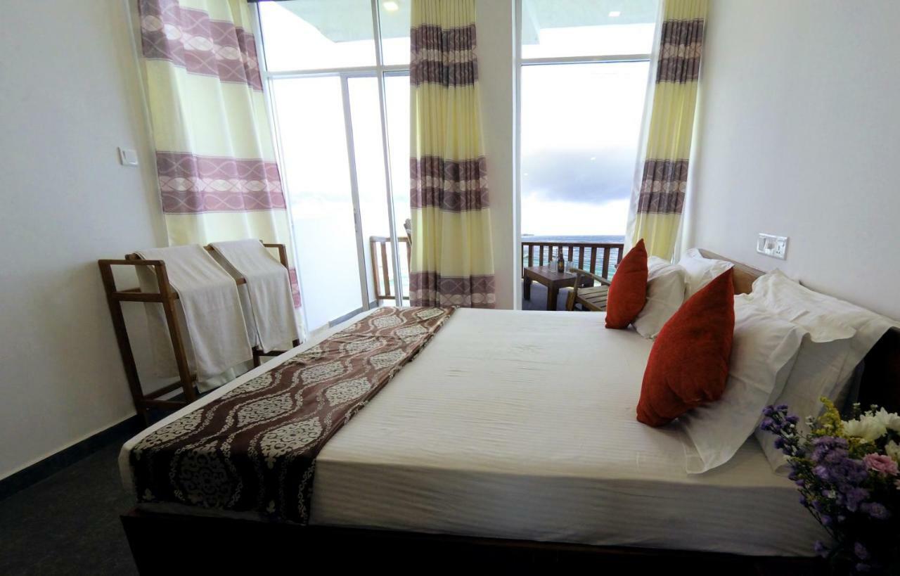 Wave Beach Resort Unawatuna Extérieur photo
