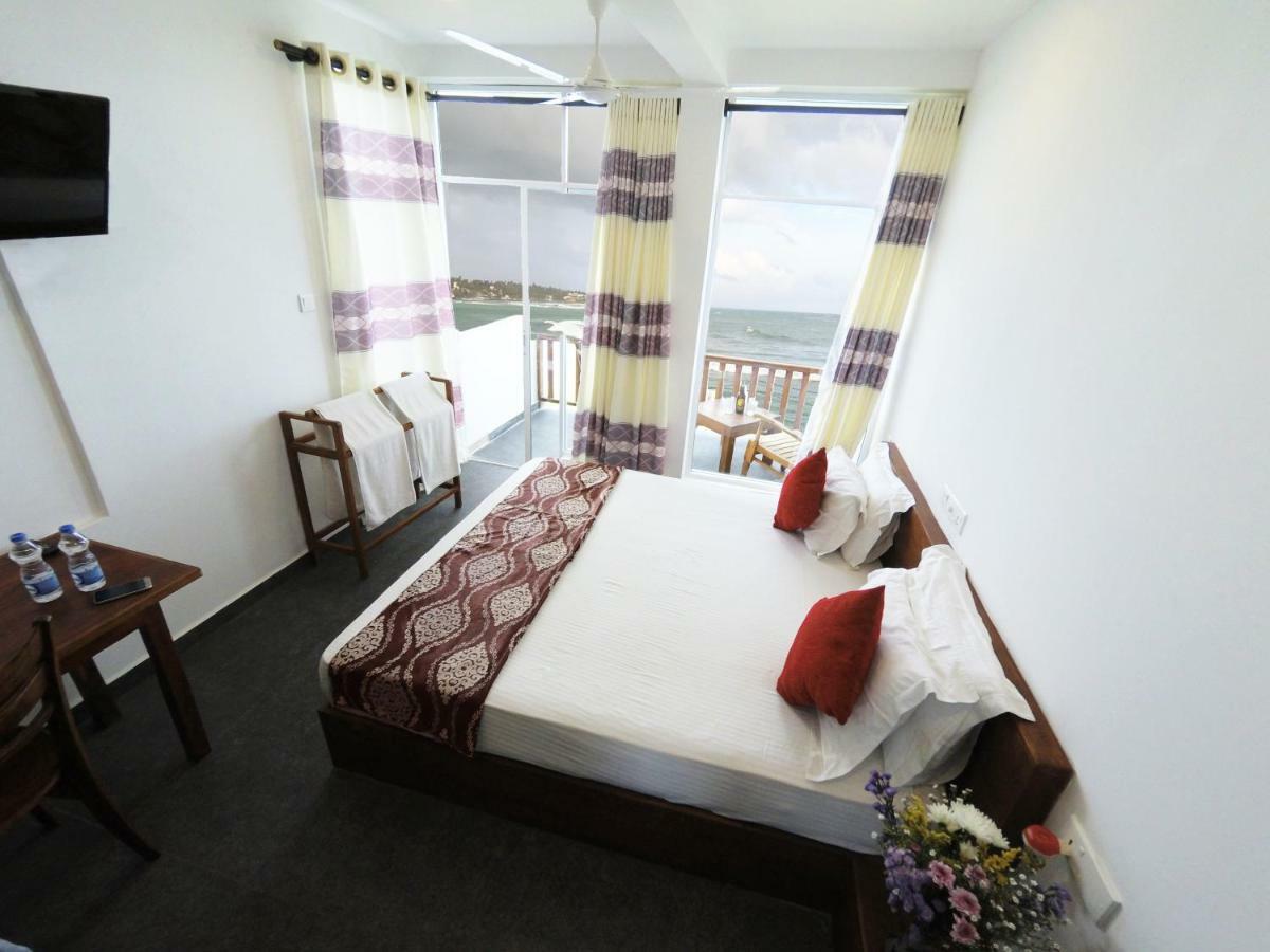 Wave Beach Resort Unawatuna Extérieur photo